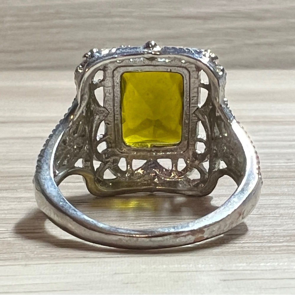 Vintage Art Deco Sterling Silver Olive Green Peridot Filigree Ring, Size 6 - Picture 4 of 10